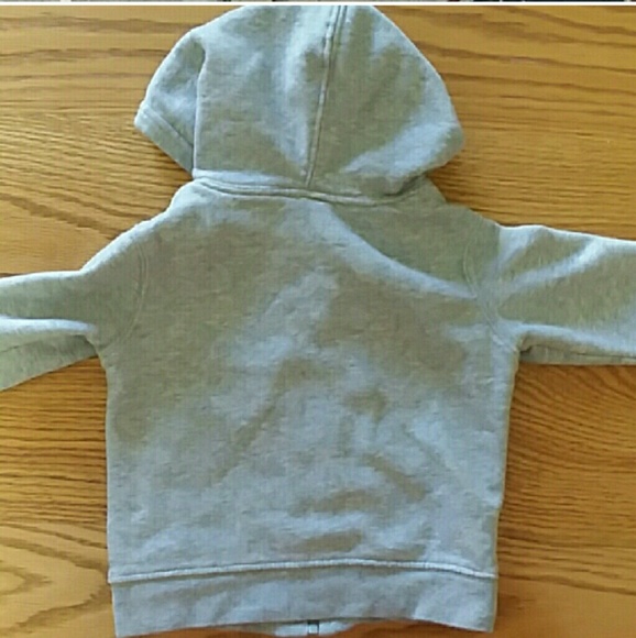 Boy's grey hoodie sweatshirt size 2T - Picture 2 of 4